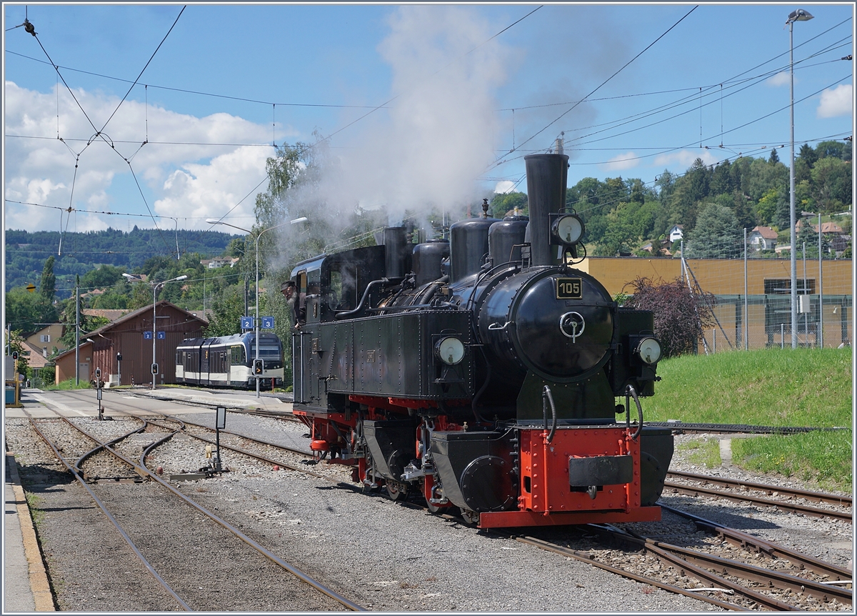 Die Blonay Chamby G 2x 2/2 105 rangiert in Blonay.

21. Juni 2020