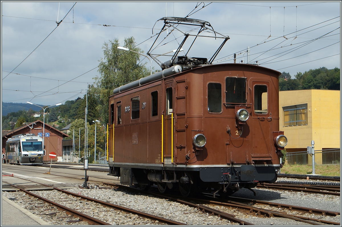 Die BOB HGe 3/3 29, nun bei der B-C, beim Rangieren in Blonay.
14. Sept. 2014