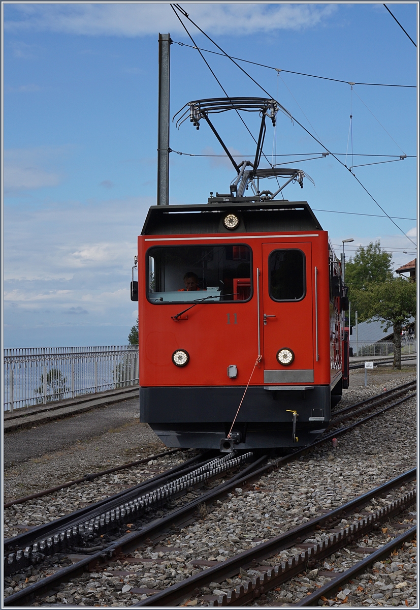 Die Hem 2/2 N° 12 in Glion bei der Fahrzeugparade 125 Jahre Rochers de Naye.
16. Sept. 2017