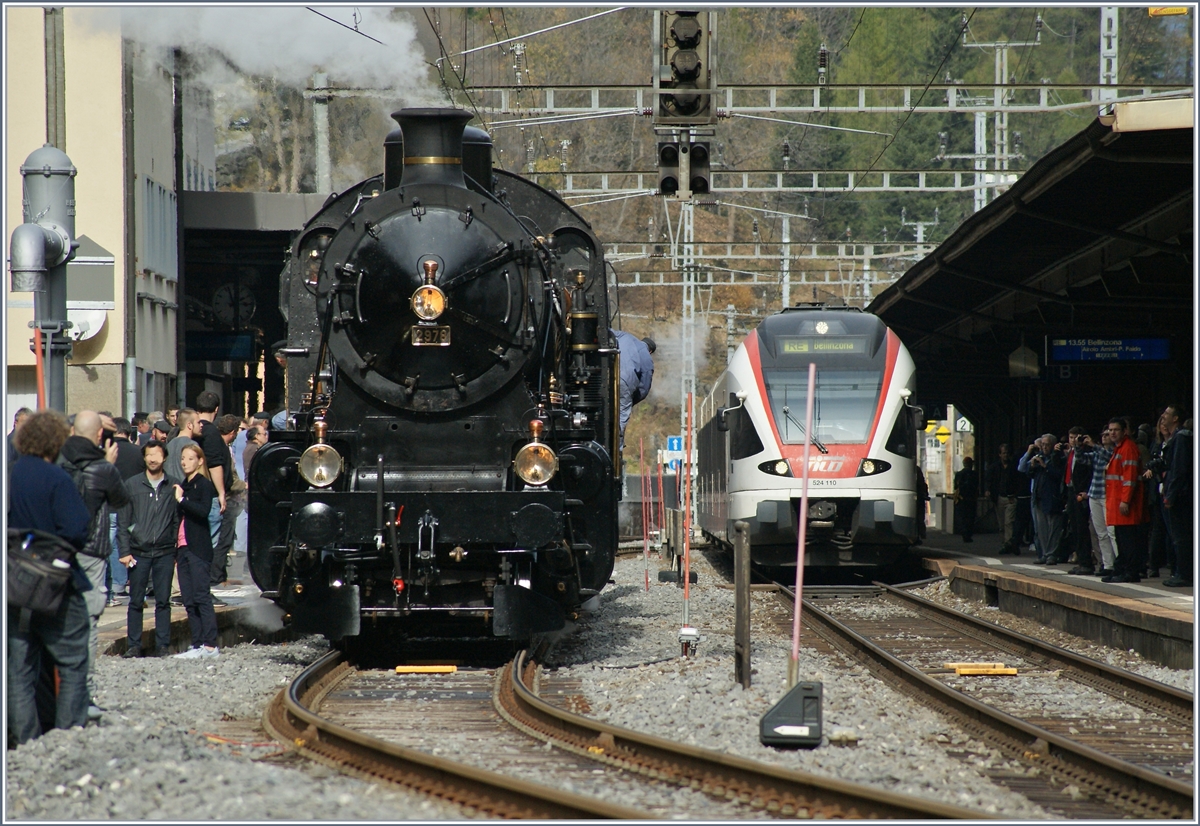 Die m�chtige C 5/6 2978 in G�schenen.
21. Okt. 2017