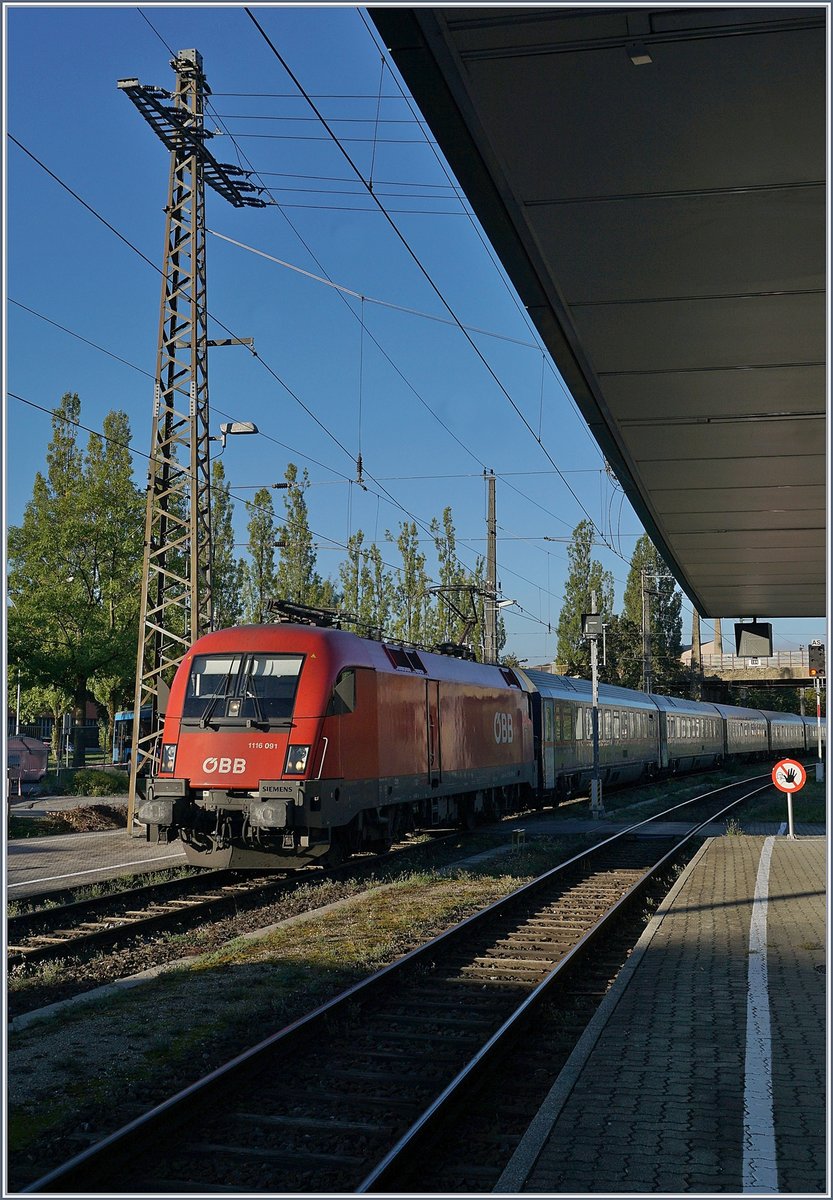 Die ÖBB 1116 091 erreicht mit ihrem Nighjet ihr Ziel Bregenz.

26. Sept. 2018