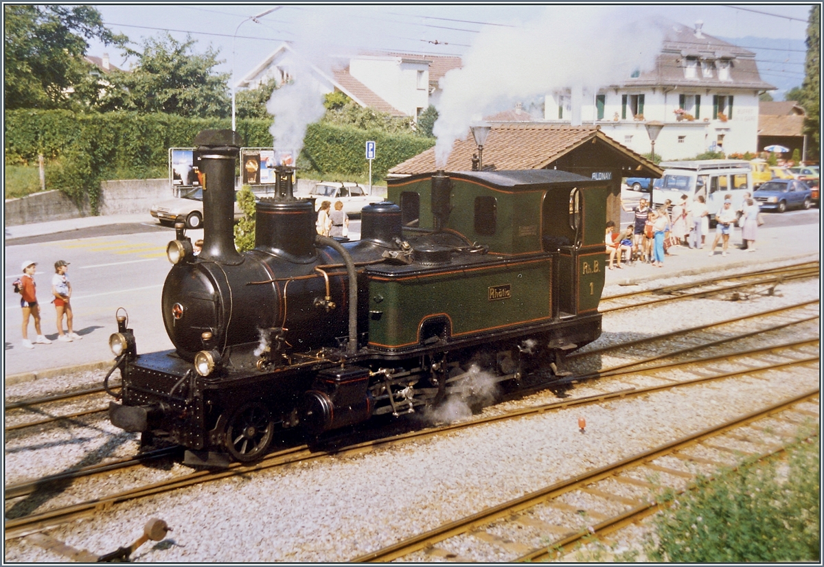 Die RhB G 3/4 N° 1 rangiert in Blonay. Zwischenzeitlich ist die Lok zur RhB zurückgekehrt. 

Analog Bild vom August 1986