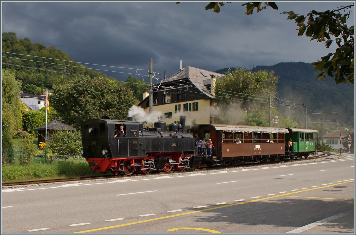 Die SEG G 2x 2/2 105 der Blonay-Chamby Bahn erreicht Blonay. 

22. August 2021