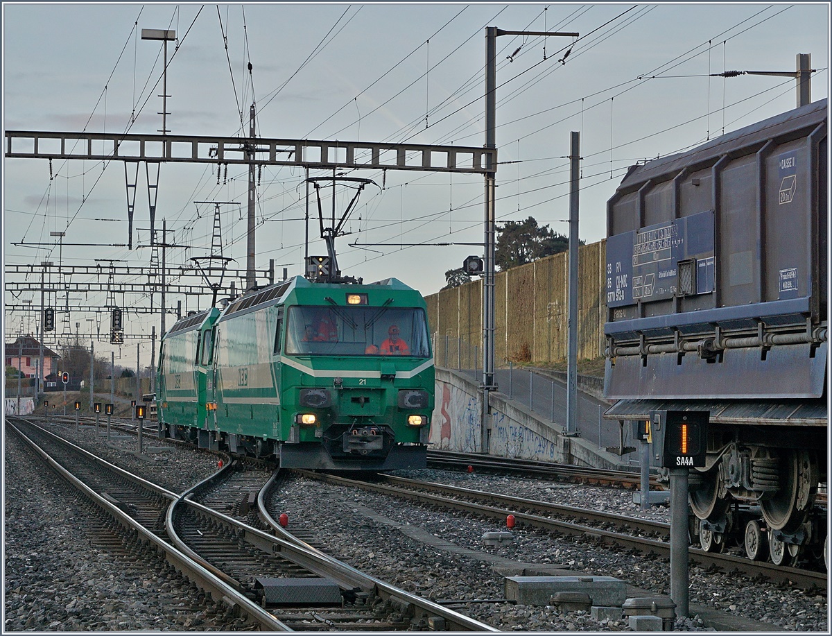 Die zwei BAM MBC Ge 4/4 21 und 22 beim rangieren in Morges.
22. Feb. 2017