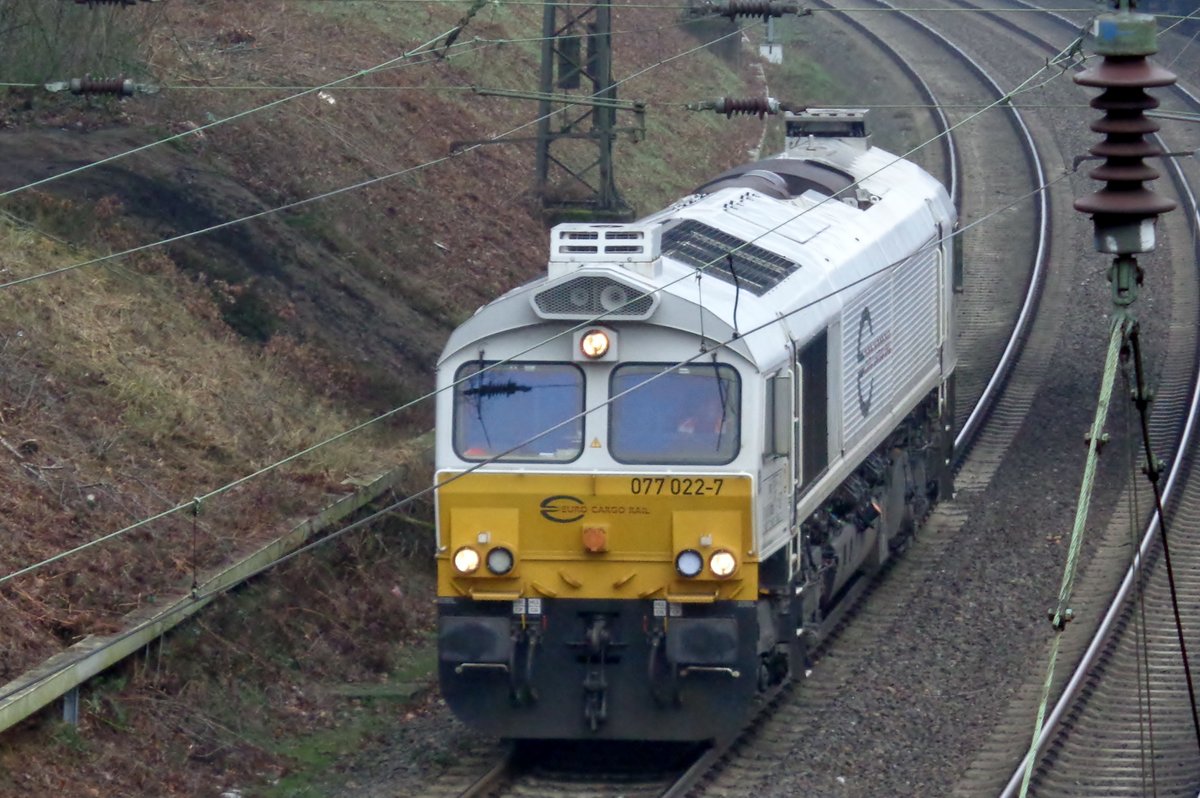 ECR 077 022 durchfahrt Duisburg-Kaiserberg am 30 J�nner 2018. 