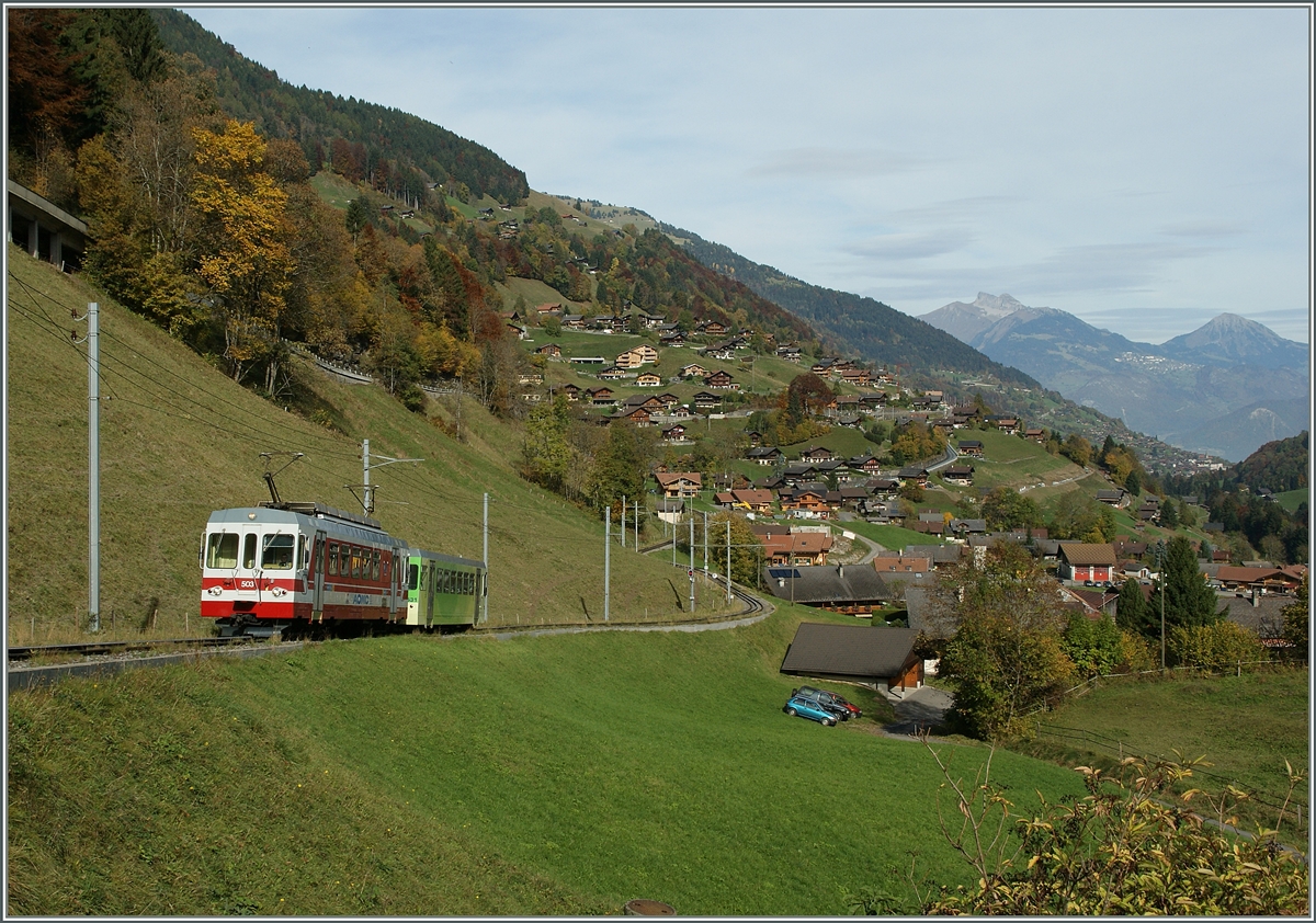 Ein AOMC (TPC) Regionalzug kurz vor Val d'Illiez.
25. Okt. 2013