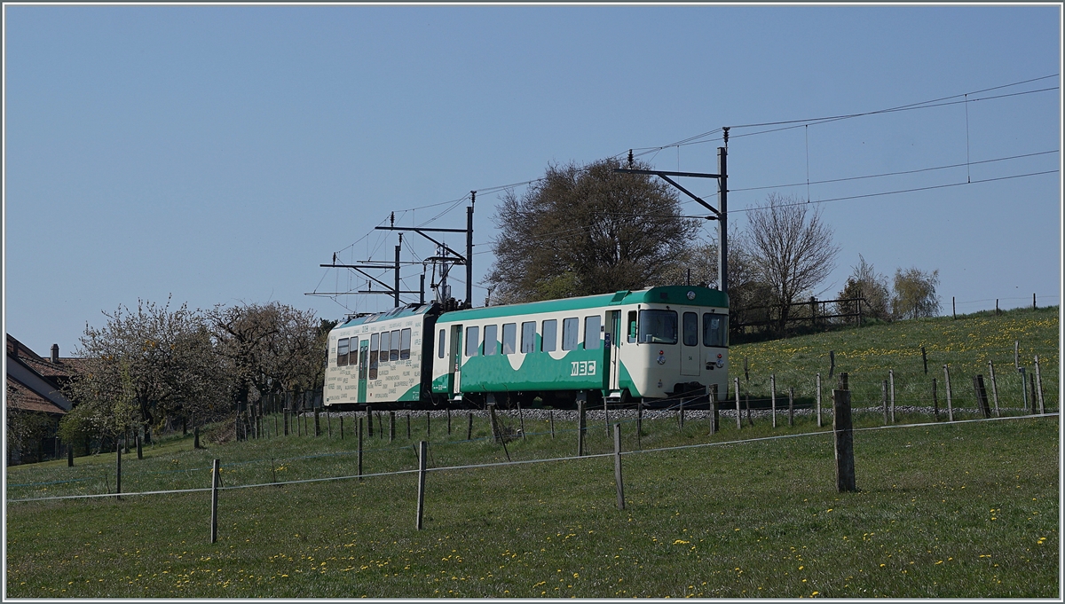 Ein BAM MBC Regionalzug auf der Stichstrecke Apples - l'Isle. 

20. April 2021