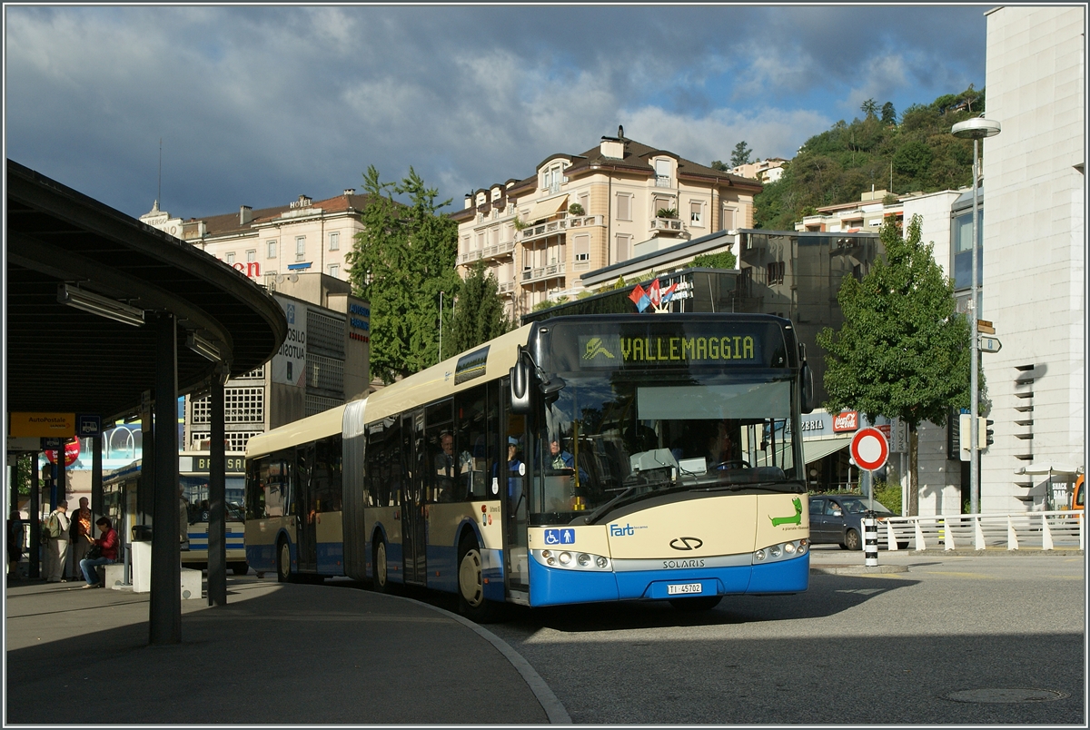 Ein FART Gelenkbus verlässt Locarno Richtung Maggiatal.
19. Sept. 2013