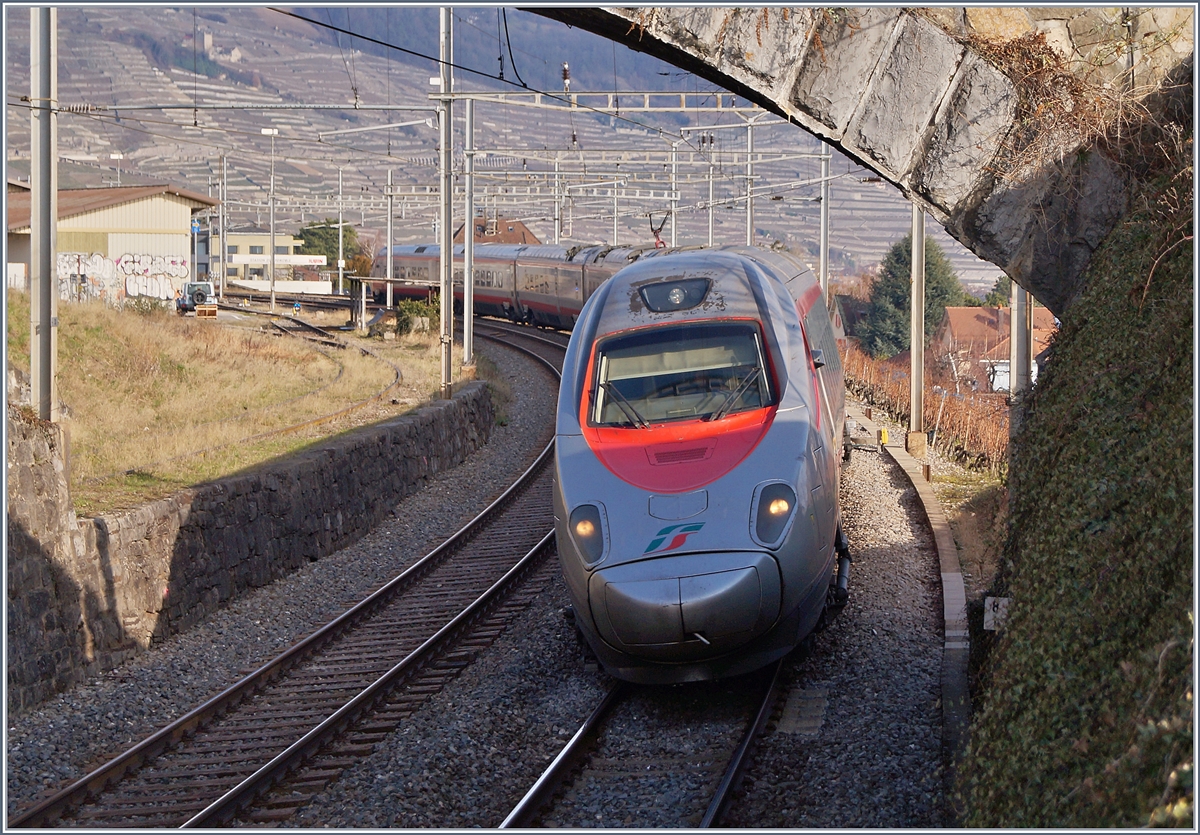 Ein FS ETR 610 auf der Fahrt nach Genève bei Cully.
20. Feb. 2018