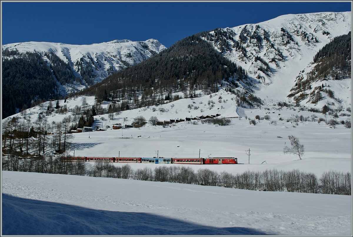 Ein MGB Regionalzug zwischen Reckingen und Münster. 
20. Feb. 2014