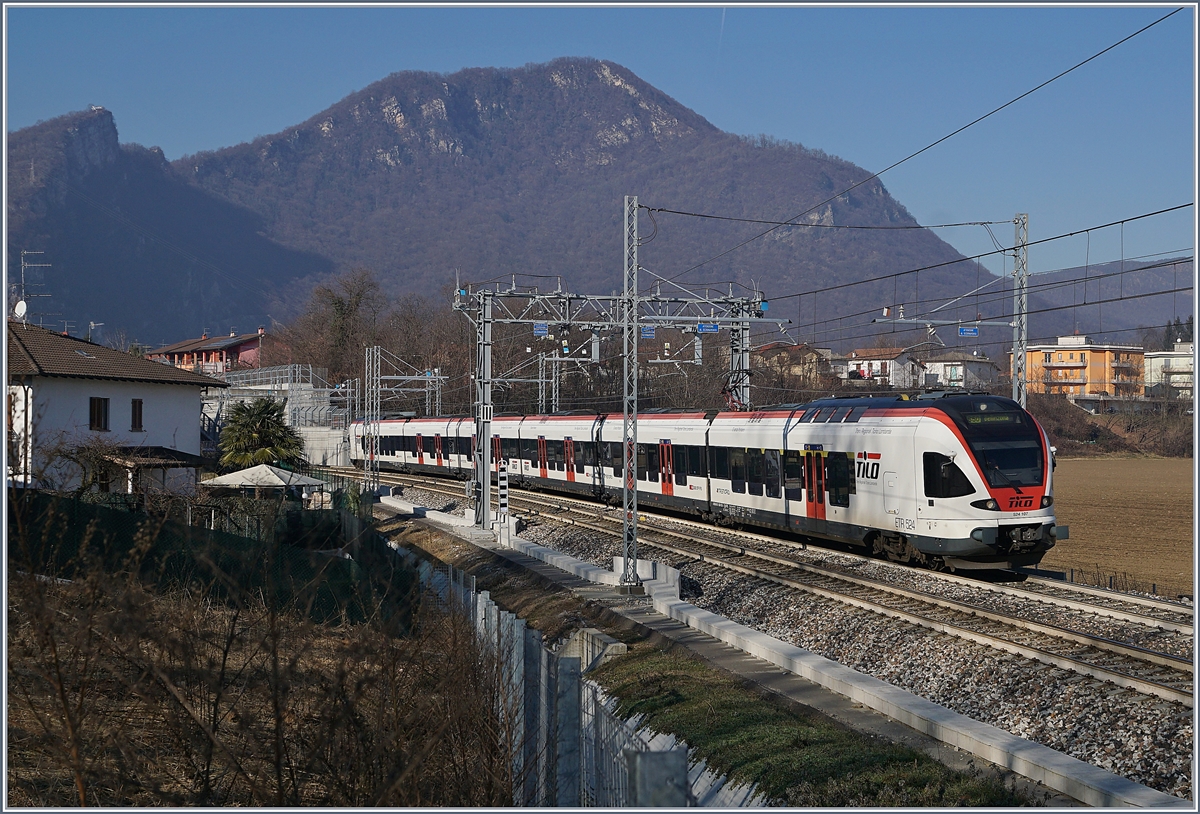 Ein SBB TILO RABe 524 bei Arciaste auf der FMV.
5. Jan. 2019