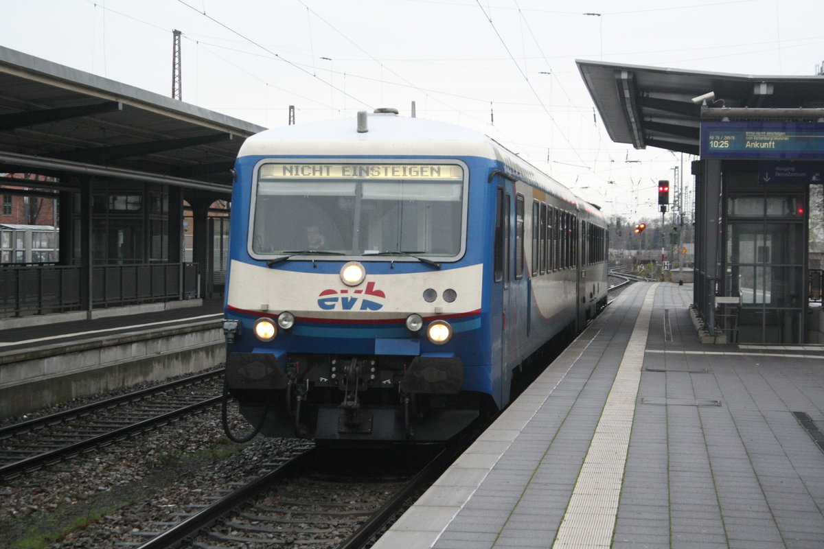 EVB VT 151 (628 151 / 928 151) als RB76 mit ziel Rotenburg (W�mme) im Bahnhof Verden (Aller) am 14.12.20