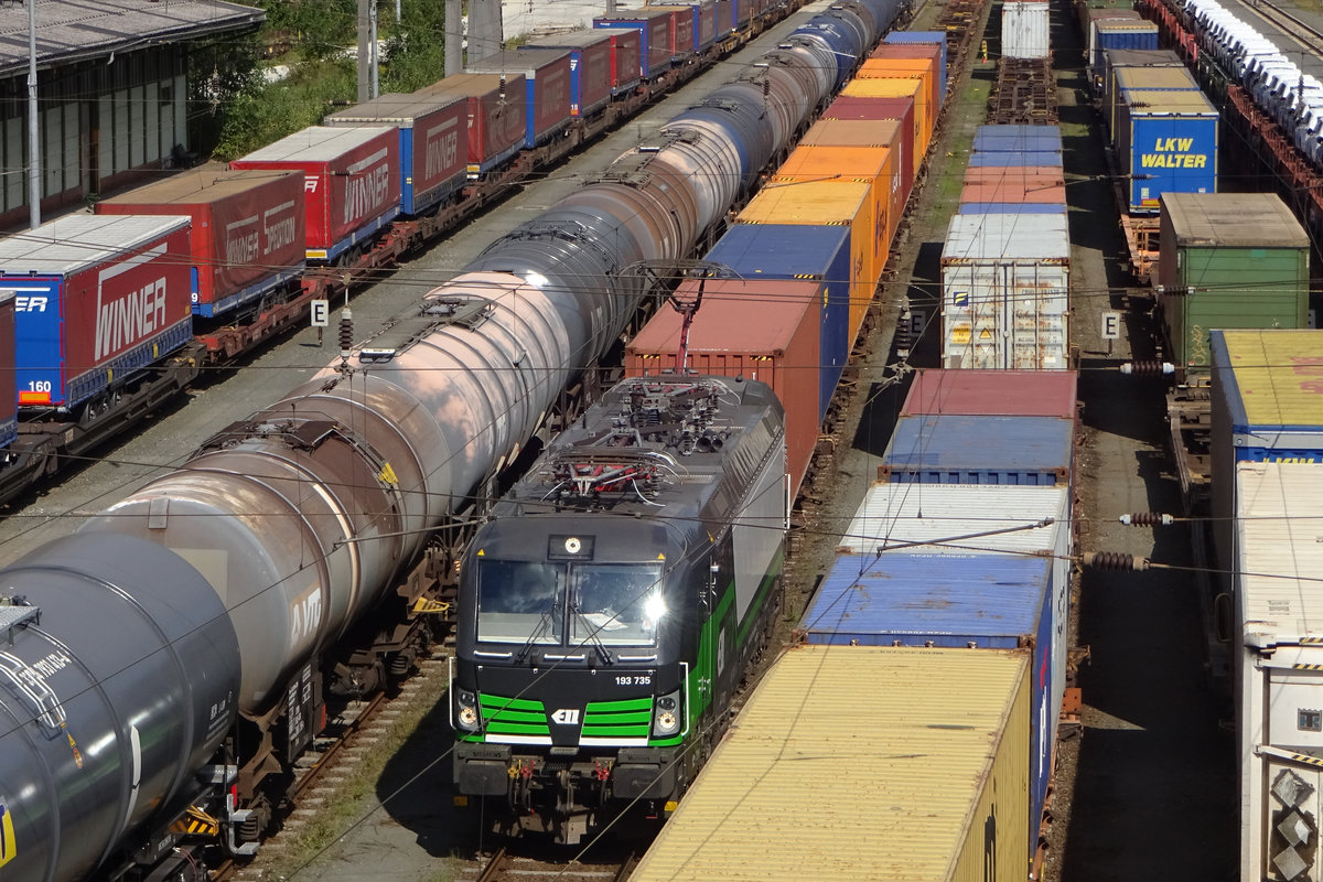'Full House' in Kufstein am 17 September 2019, wo sich LTE 193 735 zwischendurch zw�ngelt.