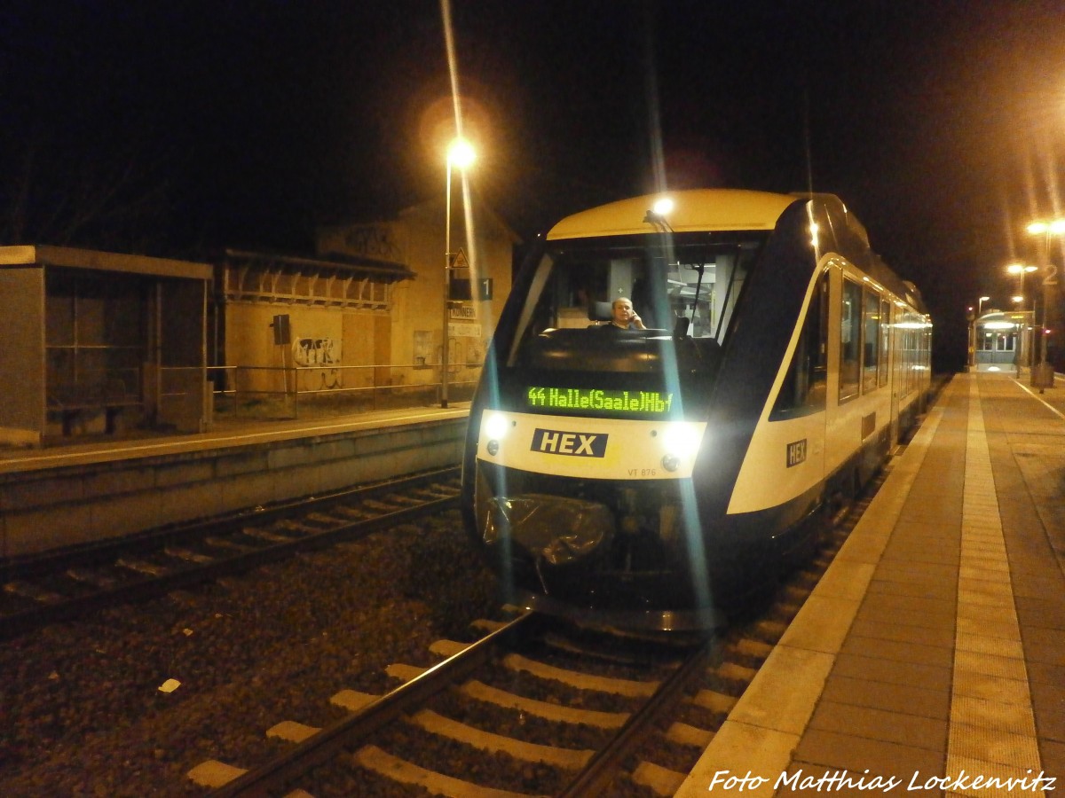 HEX VT 876 mit ziel Halle (Saale) Hbf im Bahnhof K�nnern am 21.12.14