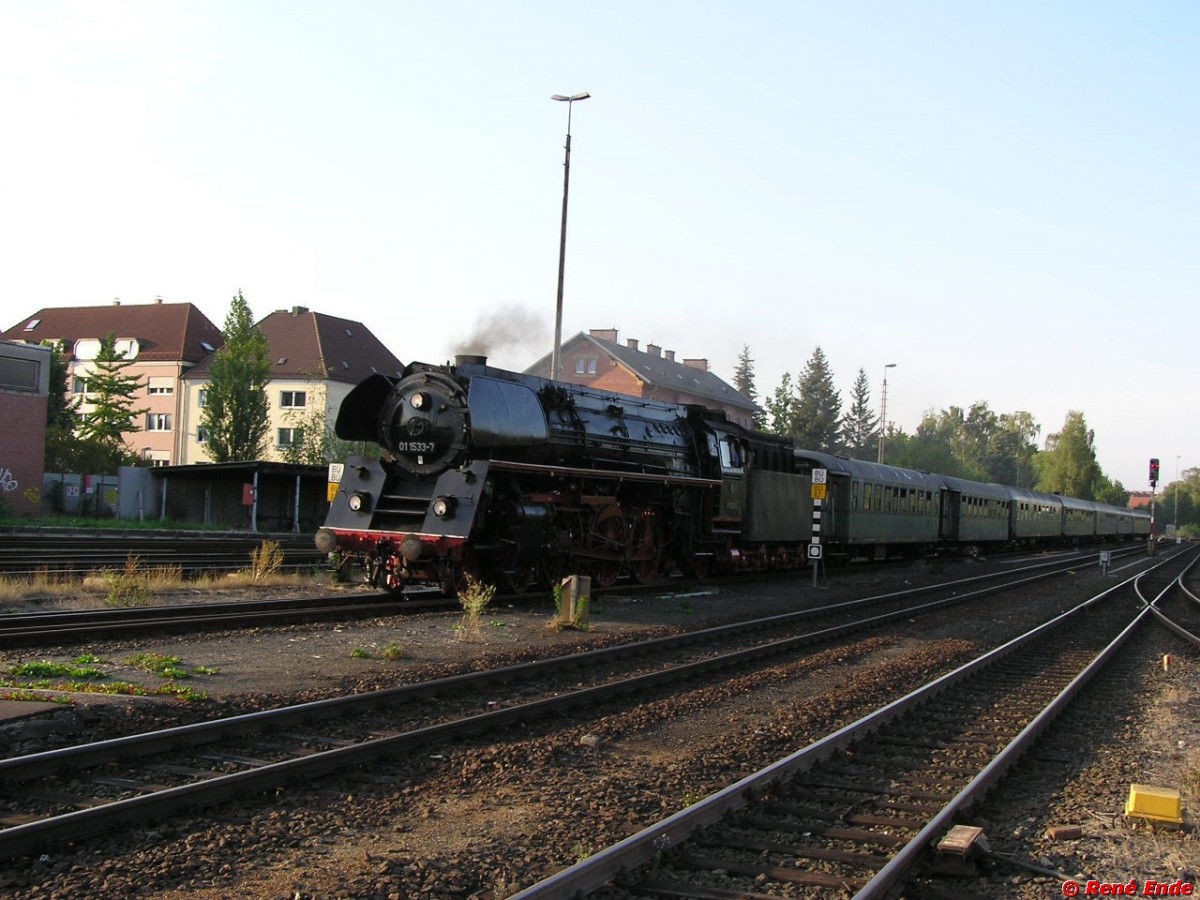 Landkreissonderzug mit 01 533 von Linz/�sterreich nach Cheb/Tschechien am 07.09.2013.