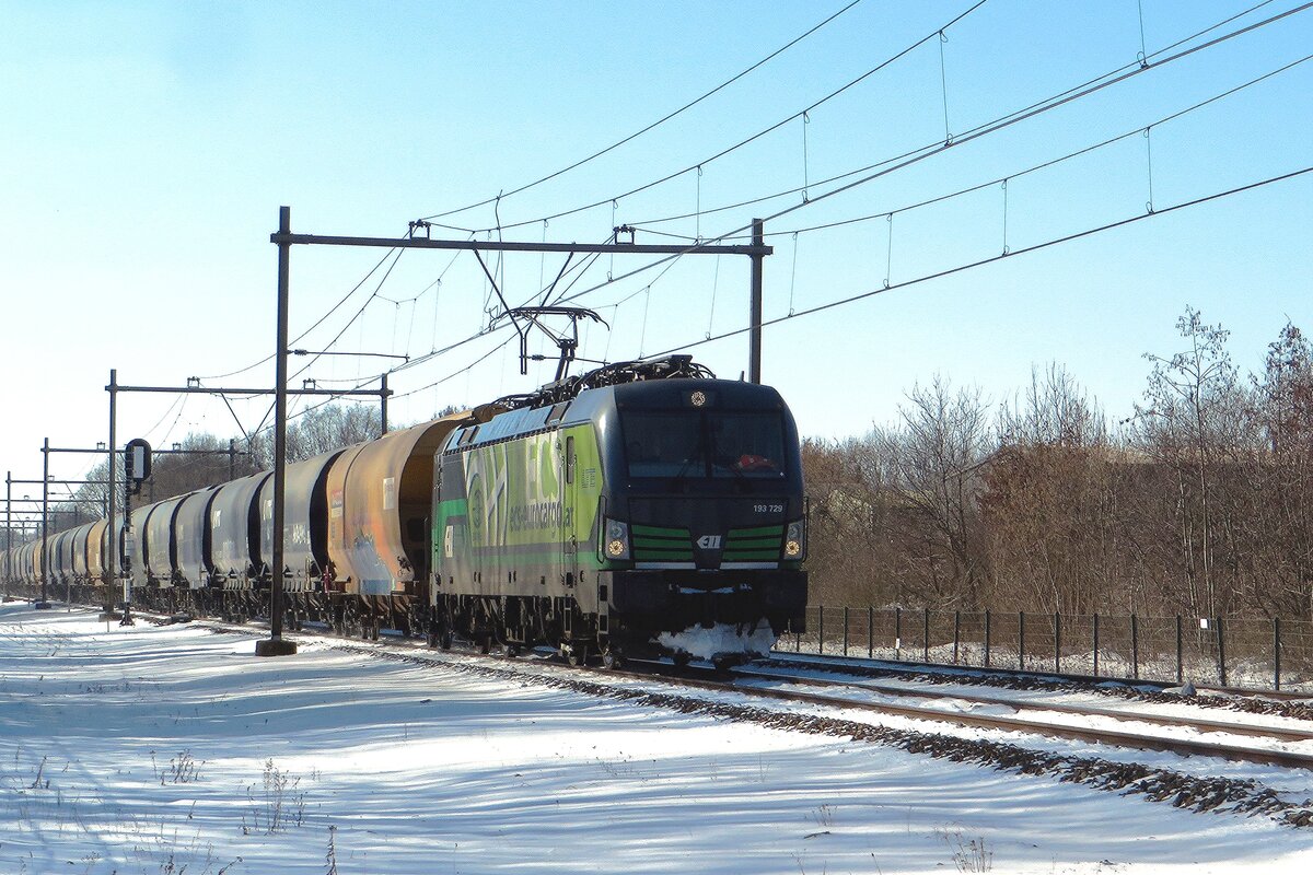 LTE 193 729 passiert ganz r�hig Alverna am 11 Februar 2021.