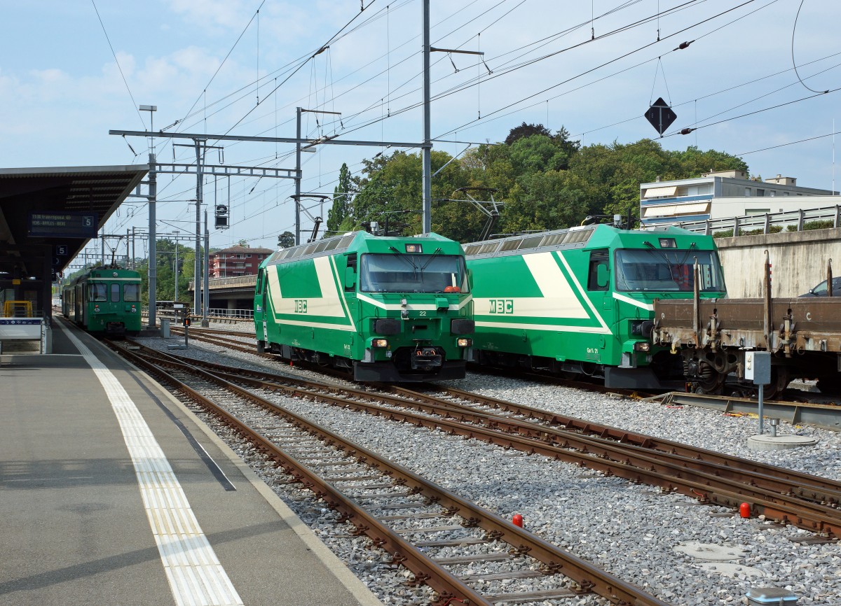 MBC/BAM: Eher seltenes Zusammentreffen der beiden Lokomotiven Ge 4/4 21 und Ge 4/4 22 (1994) in Morges am 13. August 2015.
Foto: Walter Ruetsch