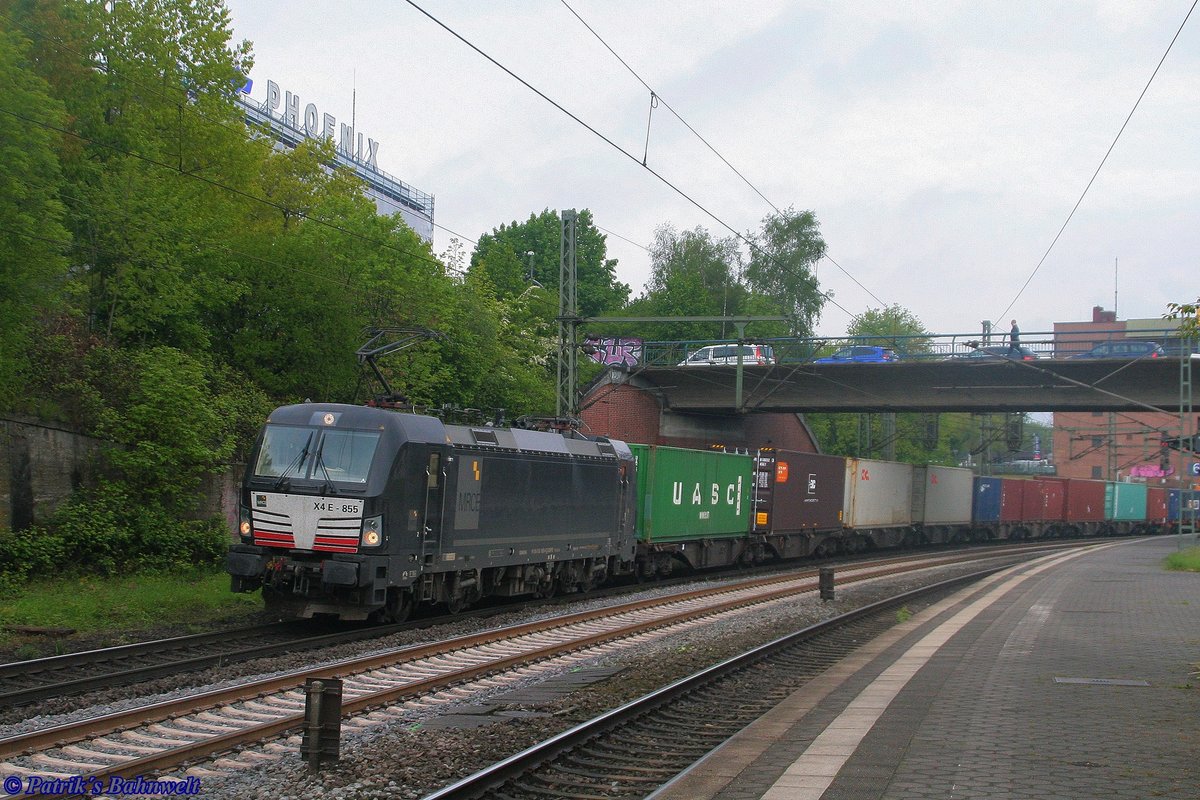 MRCE 193 613 mit Containerzug
am 09.05.2019 in Hamburg-Harburg