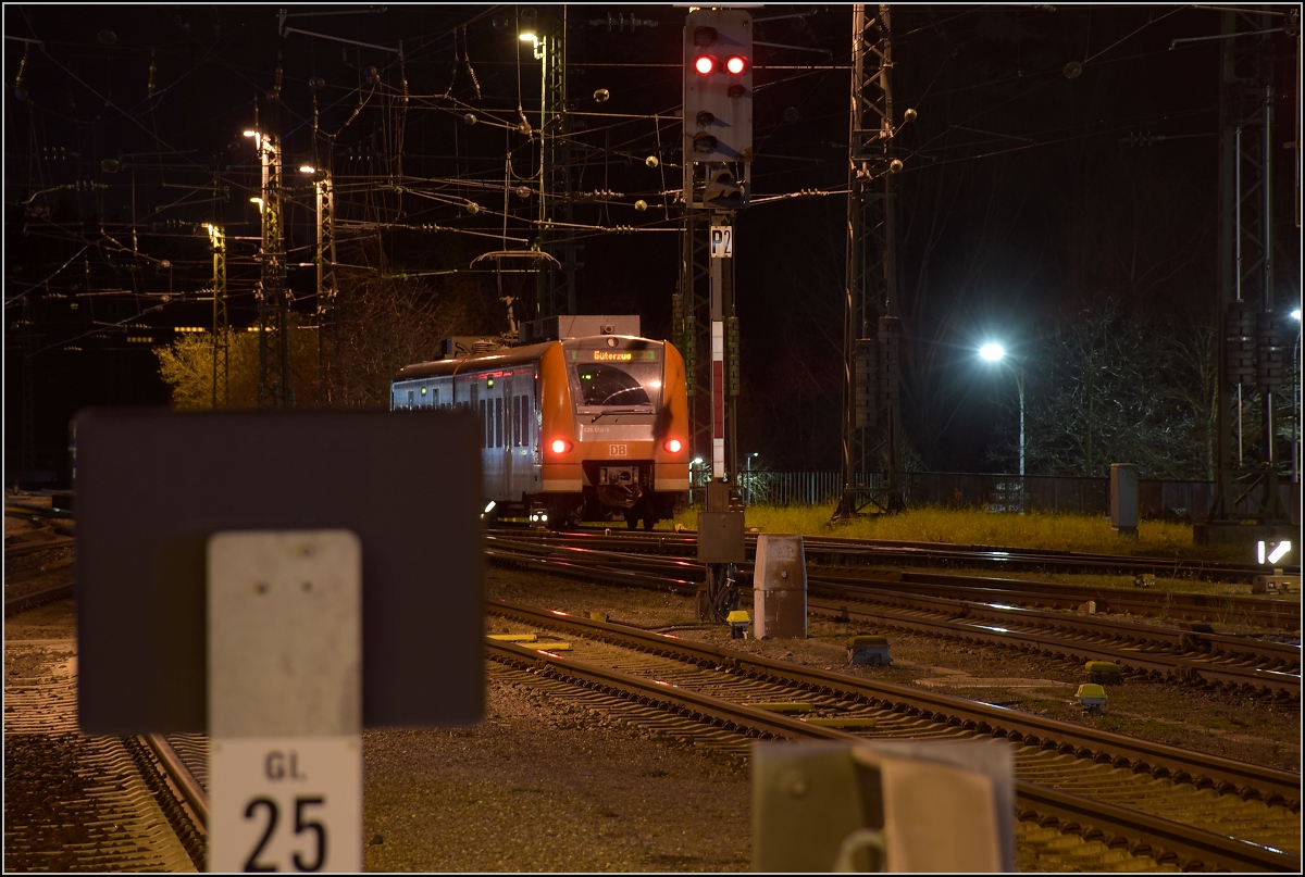 Nahgüterverkehr ist in der Schweiz durchaus noch ein Thema. Aber dass neuerdings die Baby-Quietschies mitmischen? Singen, Januar 2022.