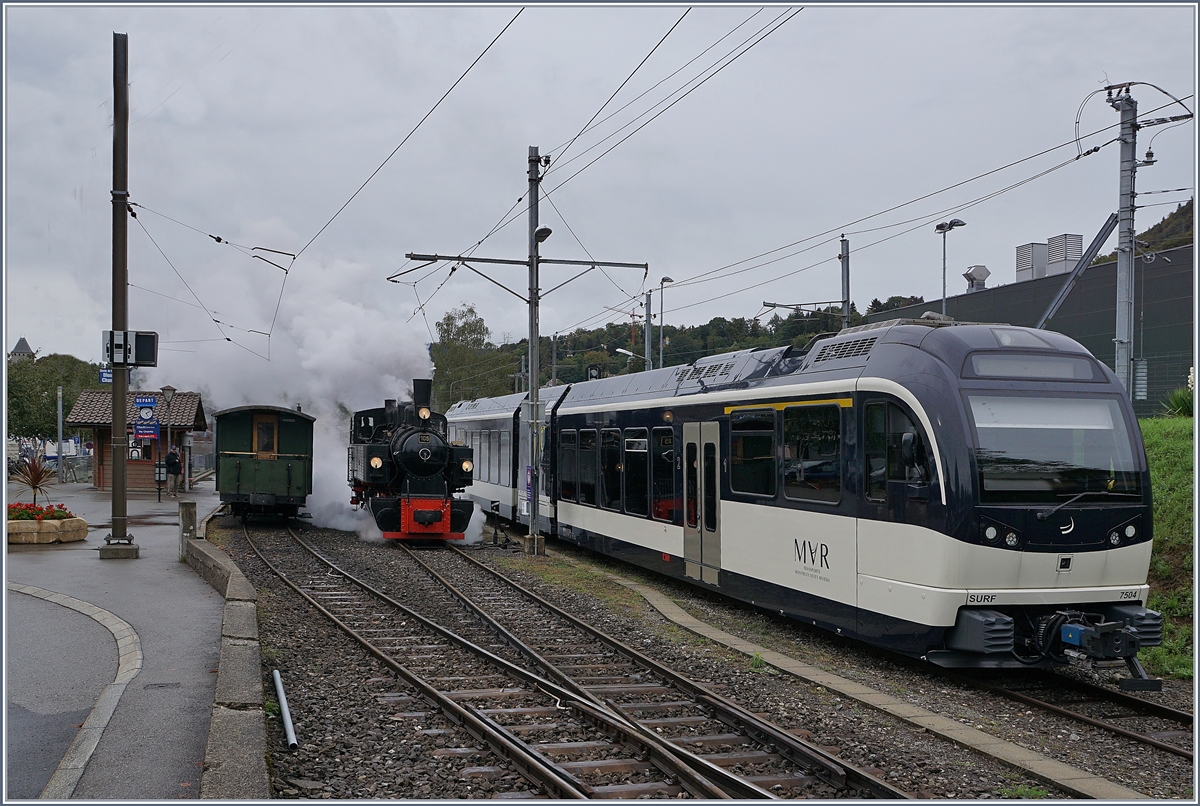 Neben dem über das Wochenende abgestellten CEV MVR ABeh 2/6 7504 in Blonay rangiert die Blonay-Chamby G 2x 2/2 105. 

26. Sept. 2020