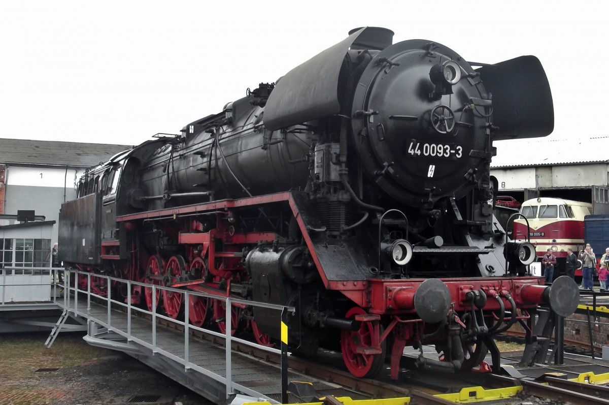 �ljumbo 44 0093 steht auf die Drehscheibe ins Bw Arnstadt am 19 September 2015.