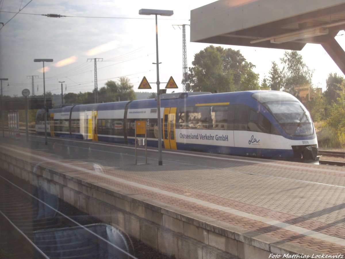 OLA VT 0008 mit ziel Ueckerm�nde Stadthafen im Bahnhof B�tzow am 31.8.13