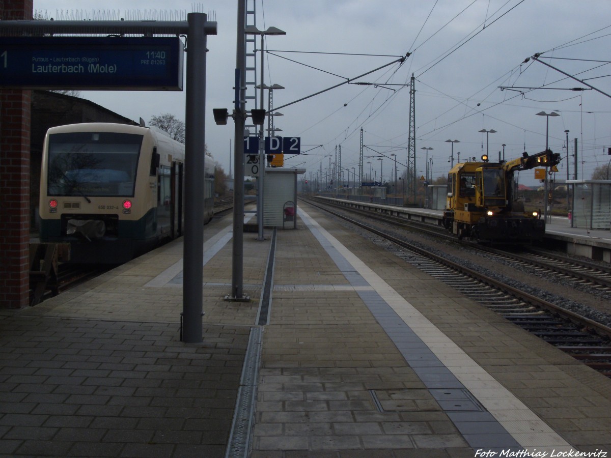 PRESS 650 032-4 & ein GAF im Bahnhof Bergen auf R�gen am 14.11.13