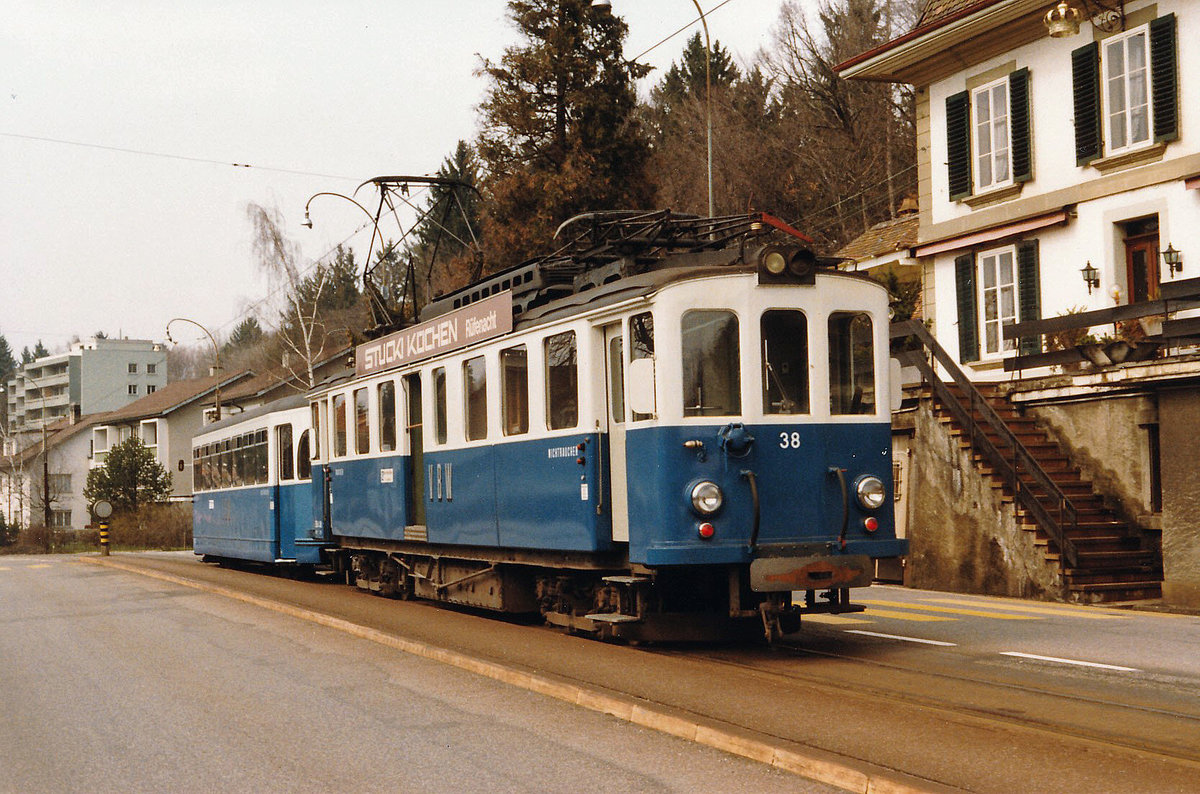 RBS/VBW:
 DR SCHNÄLLST WÄG NACH WORB 
MIT DEM BLAUE BÄHNLI WÄHREND DEN 80er-JAHREN DOKUMENTIERT.
Foto: Walter Ruetsch