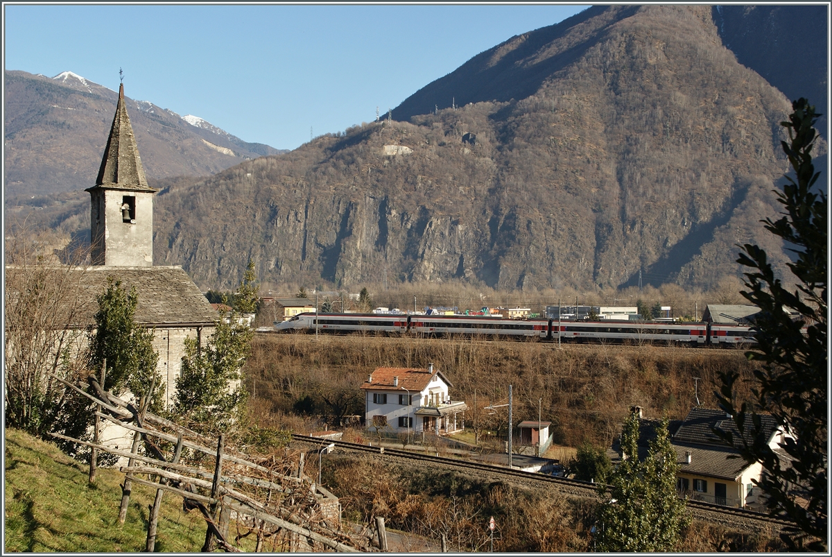 SBB ETR 610 als EC 52 von Milano nach Basel kurz vor Domodossola.
17. Dez. 2013