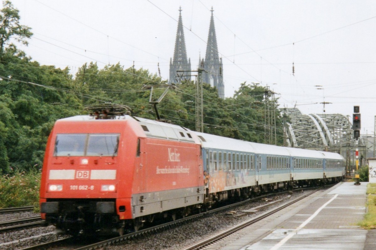 Scanbild von 101 062 mit IR nach Emden in K�ln Deutz am 13 Februar 2000.