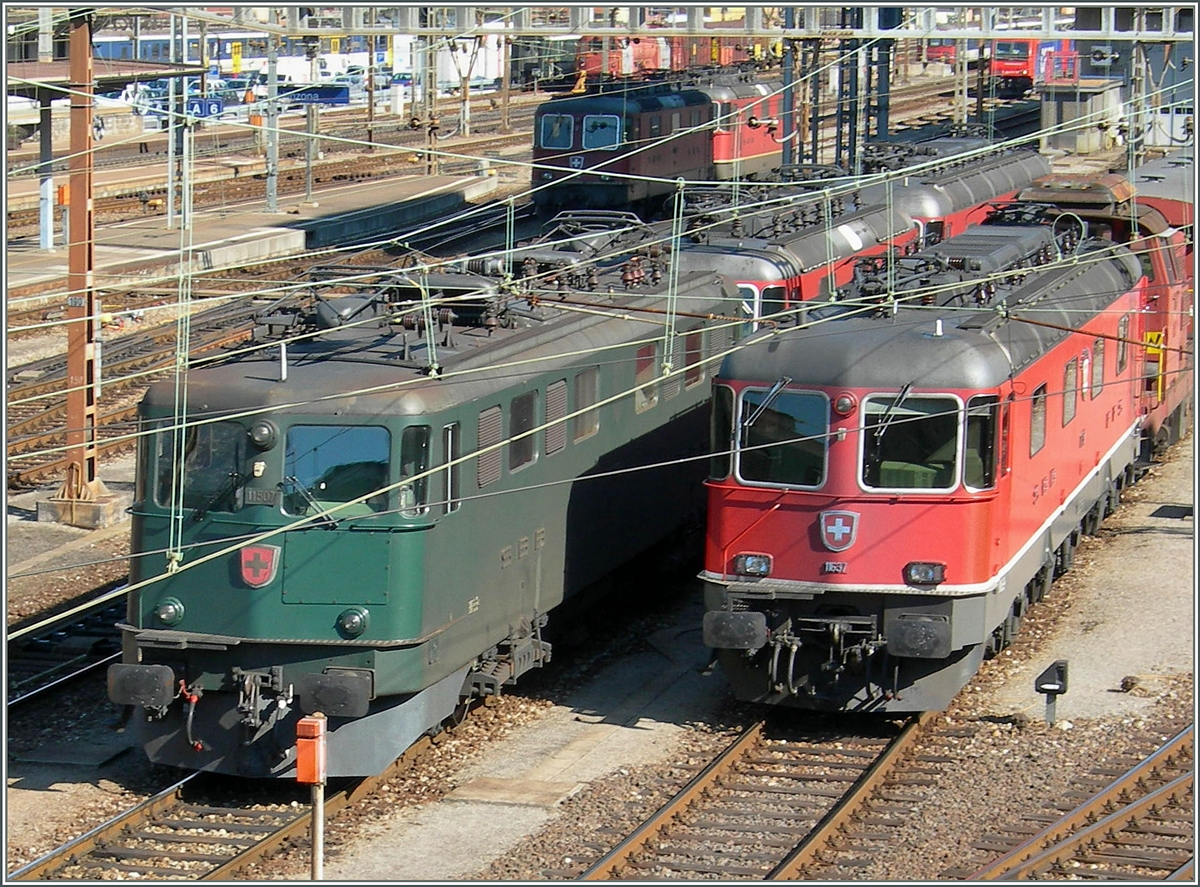 Verschiedene Loks in Bellinzona.
13. März 2006