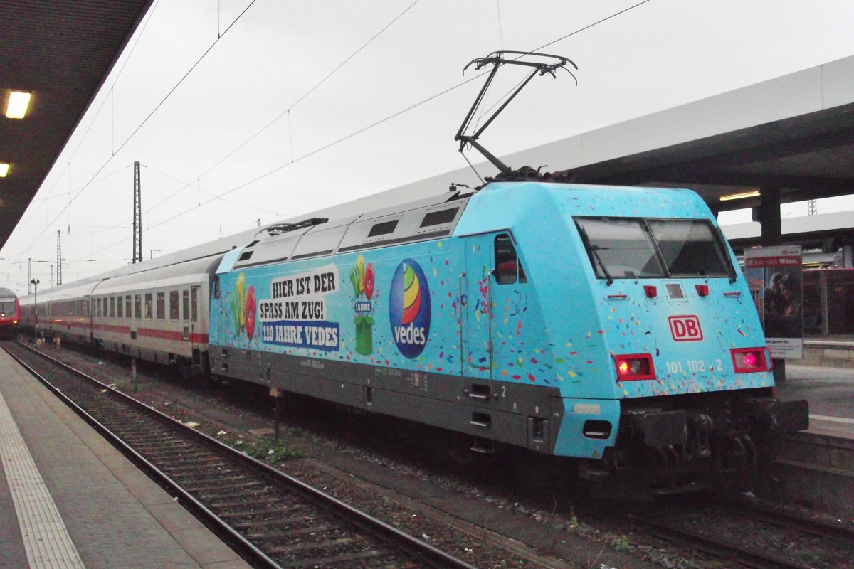 Werbelok 101 102 in N�rnberg Hbf am 15 September 2015.
