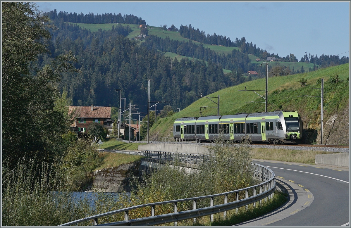 Wird man künftig wohl vermehrt sehen:  Lötschberger  abseits des Alpen, wie zum Beispiel hier im Emmental bei Trubschachen. 

30. Sept. 2020