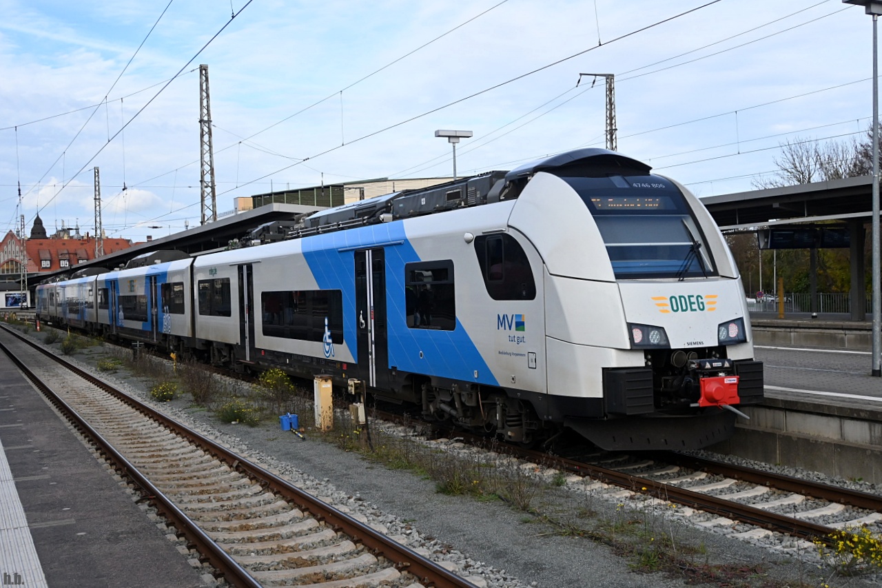 4764 806-0 stand als RB 10 nach rostock in stralsund,09.11.22













