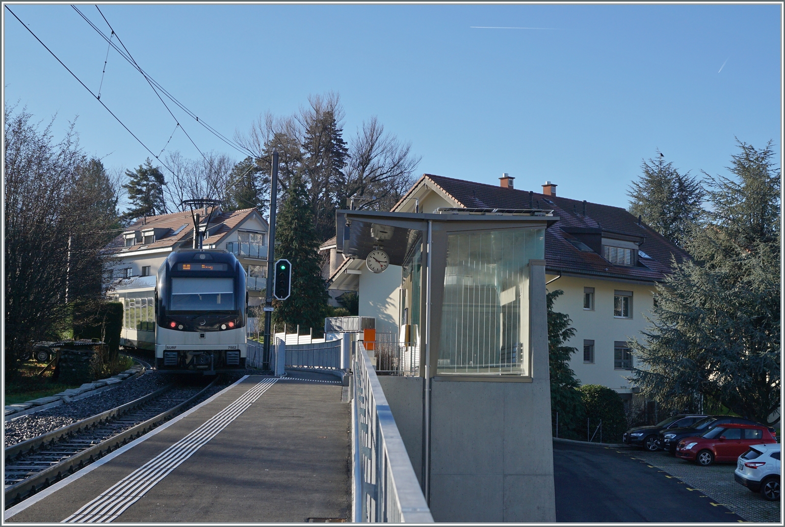 Der CEV MVR ABeh 2/6 7502 Verlässt die neue Haltestelle Vevey Vignerons in Richtung Blonay.

7. Jan. 2023