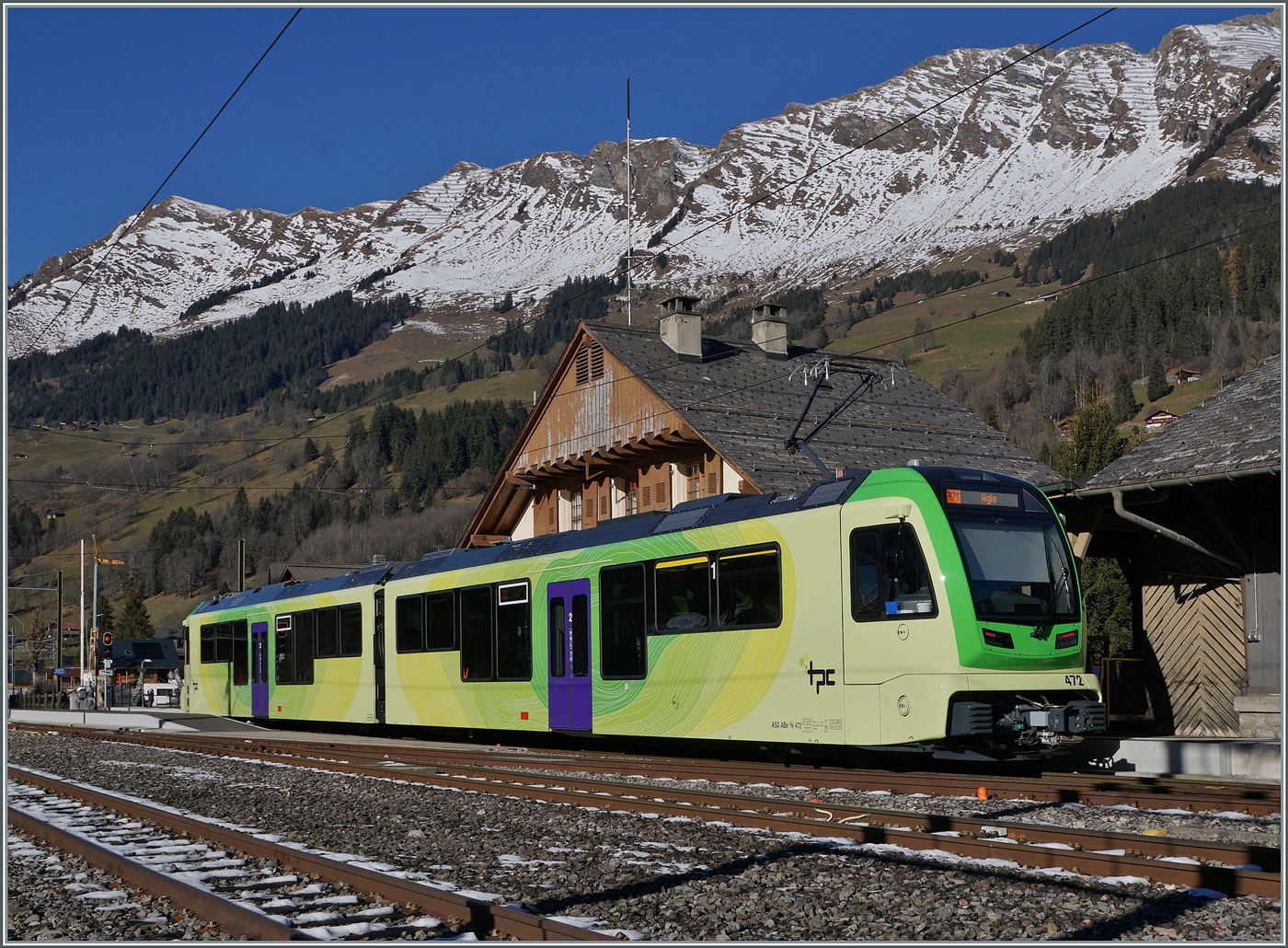 Der TPC ASD ABe 4/8 472 ist am Ziel seiner Fahrt angekommen. Nach einer kurzen Pause von etwa einer Viertelstunde wird der Triebwagenzug Les Diablerets dann in mit dem Ziel Aigle verlassen. 

30. Nov. 2024