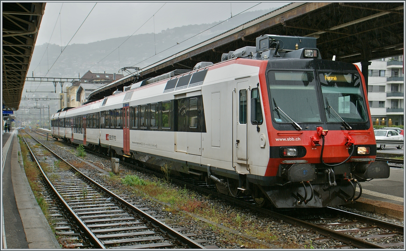 Ein SBB RBDe 560  Domino  ist auf der  Train des Vignes  Strecke im Einsatz und hat nun in Vevey beim Wenden zwischen Ankunft und Abfahrt eine gut halbe Stunde Pause. 

31. Mai 2024 