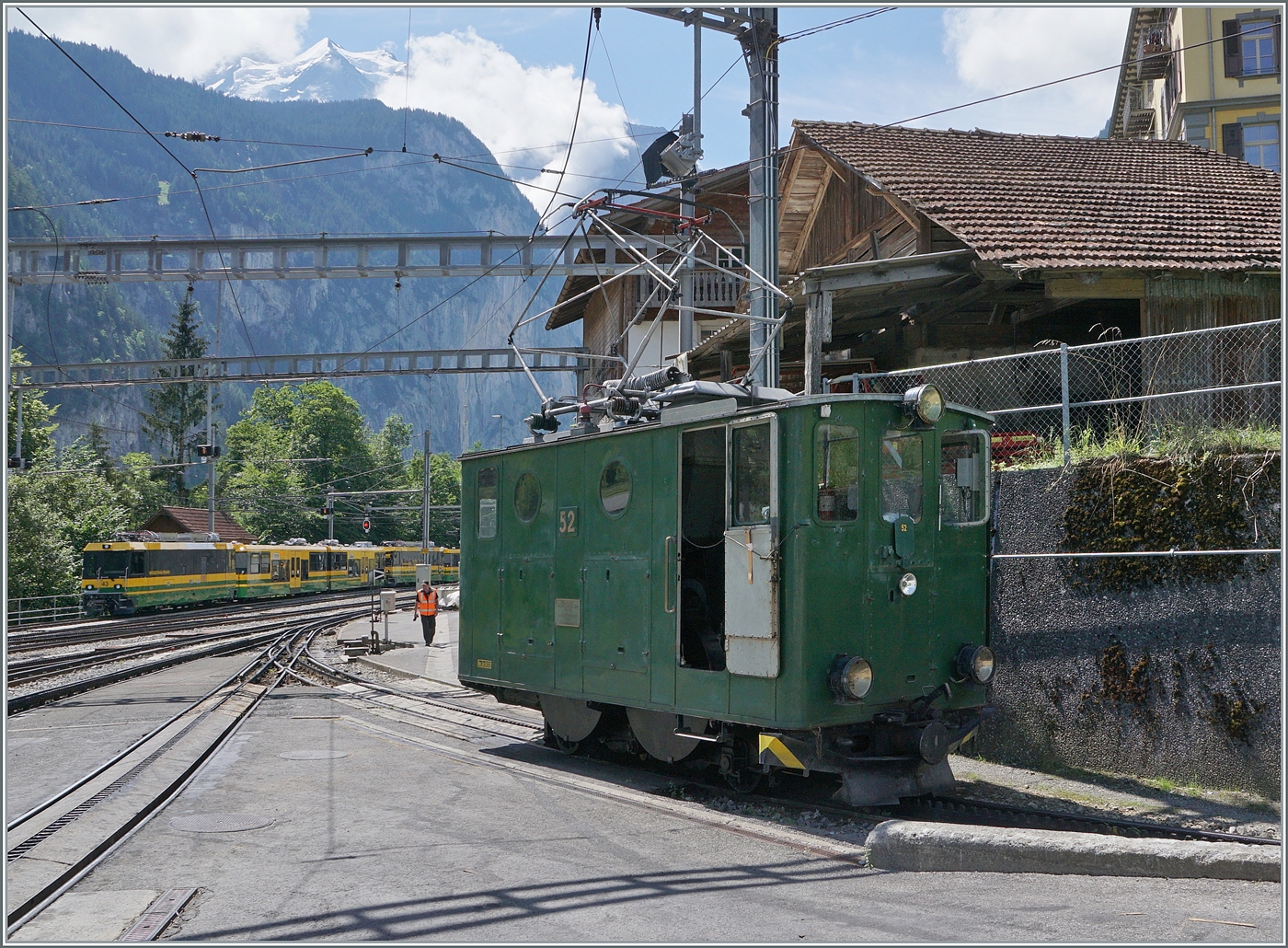 In Lauterbrunen steht die He 2/2 N° 56 (Baujahr 1910) und wartet auf ihren nächsten Einsatz.

23. Juli 2024