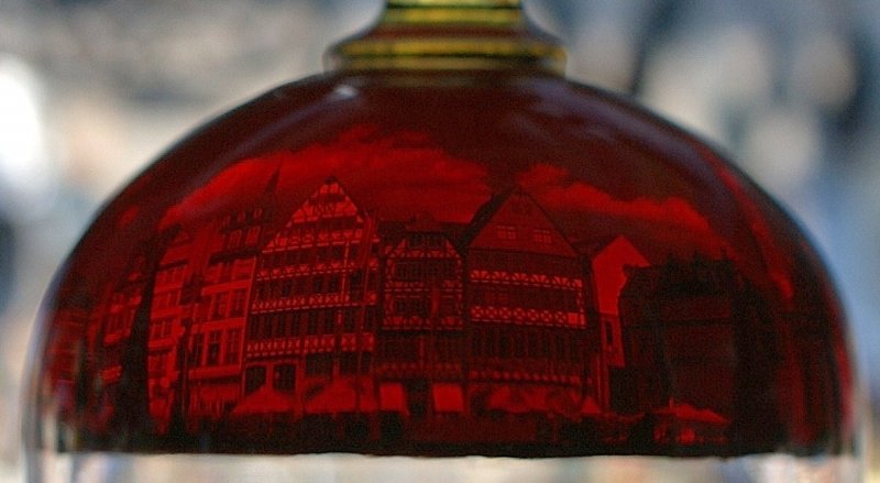 Rotweinansicht auf die H�userzeile am R�mer in Frankfurt am Main.
(Juni 2009) 