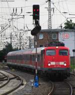 Trotz Lokwechsel wird die RB68 nach Rheine mit 110 425-6 pnktlich in Mnster bereit gestellt. August 2010