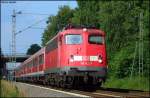verkehrsrot/22929/110-415-mit-dem-re11594-re4 110 415 mit dem RE11594 (RE4 Wupper-Express) nach Aachen Hbf am Km 26.0 23.6.2009