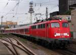 verkehrsrot/232092/110-468-6-zieht-den-letzten-verstaerkerzug 110 468-6 zieht den letzten Verstrkerzug von Hannover nach Braunschweig. August 2011