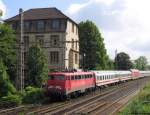 115 350-1 zieht den PBZ 2474 von Frankfurt nach Dortmund in PB-Kasseler Tor vorbei. Juli 2015