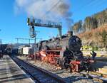 In Titisee wartet die 58 311 mit ihrem Dampfzug auf die Abfahrt nach Seebrugg.

27 Dez. 2025
