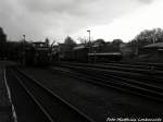 R�BB 251 901 & 112 565-7 (DB 202 565-8) abgestellt in Putbus am 10.5.13 / Foto im Klassischen DDR Schwarzwei� Style