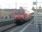 112 157 als RE18 mit ziel Jena-G�schwitz im Bahnhof Halle (Saale) Hbf am 16.2.19