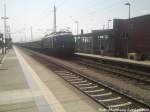 E18 mit dem St�rtebekerzug im Bahnhof Bergen auf R�gen am 27.7.13