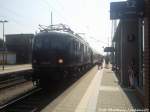 E18 mit dem St�rtebekerzug im Bahnhof Bergen auf R�gen am 27.7.13