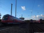 Blick auf den Bahnhof Halle-Nietleben, wo sich 2 Z�ge der Linie S7 auf grund des Streiks abgestellt sind und ganz au�en rechts stehen die Z-Gestellten Dostosteuerwagen und 143er am 8.11.14