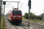 146 030 mit dem RE30 mit ziel Magdeburg Hbf bei der einfahrt in den Bahnhof Stumsdorf am 11.8.20